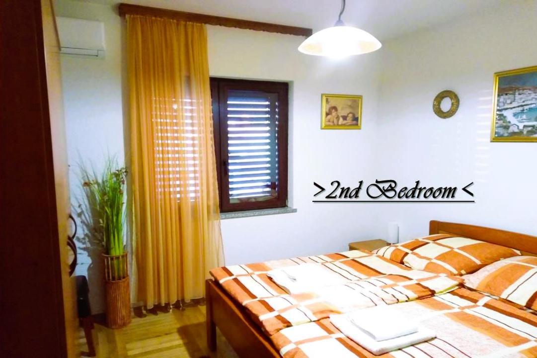Apartamento House White Stone Split Podstrana Habitación foto