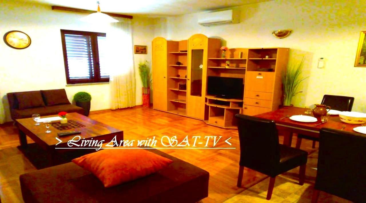 Apartamento House White Stone Split Podstrana Habitación foto