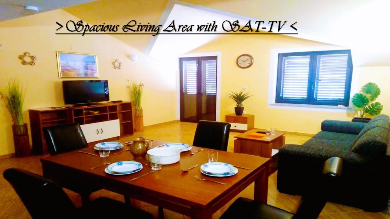 Apartamento House White Stone Split Podstrana Exterior foto